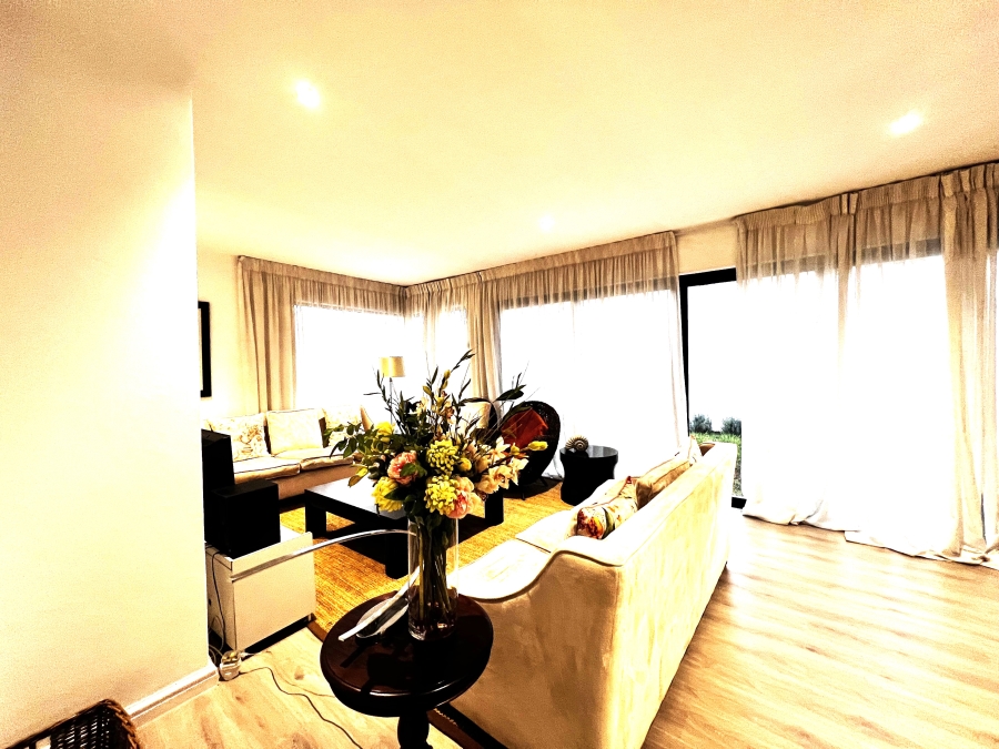 1 Bedroom Property for Sale in Sandown Estate Western Cape